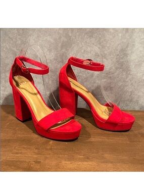 BAMBOO Red platform block heel ankle strap sandals size 8